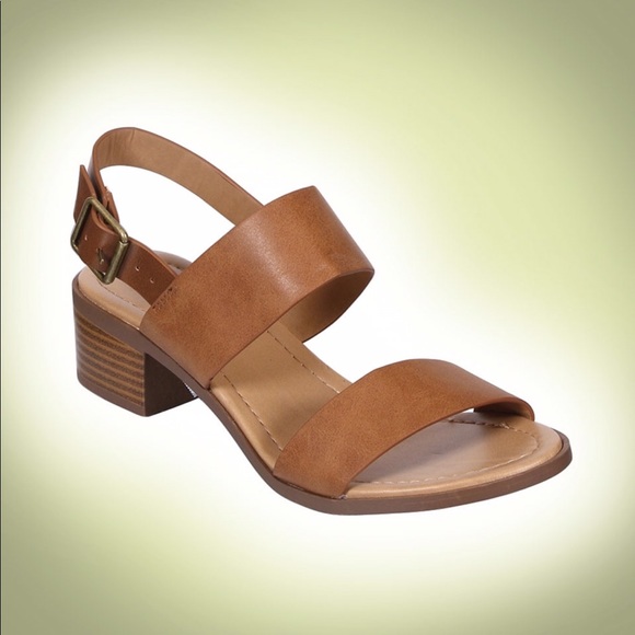 low heel comfortable sandals